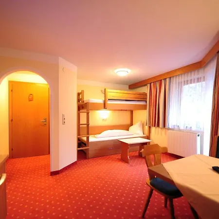 Hotel Garni Hubertus Hotel 3*